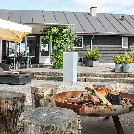 8 Person In 度假居 *