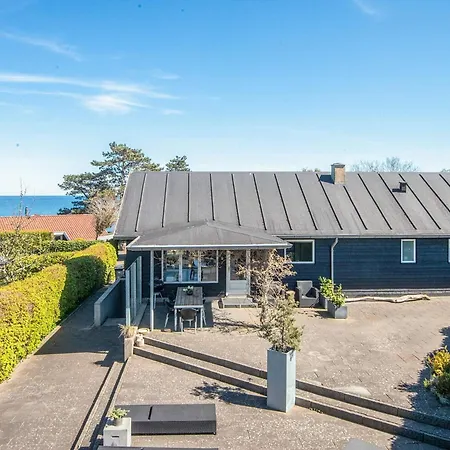 4 Star In Holiday home